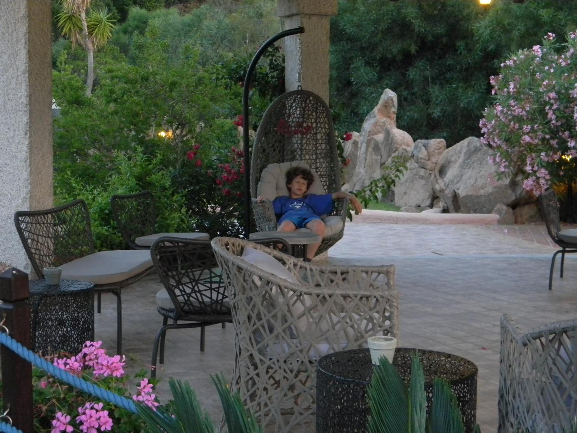 Relais Fenicottero Rosa Guest House Porto Taverna Bagian luar foto