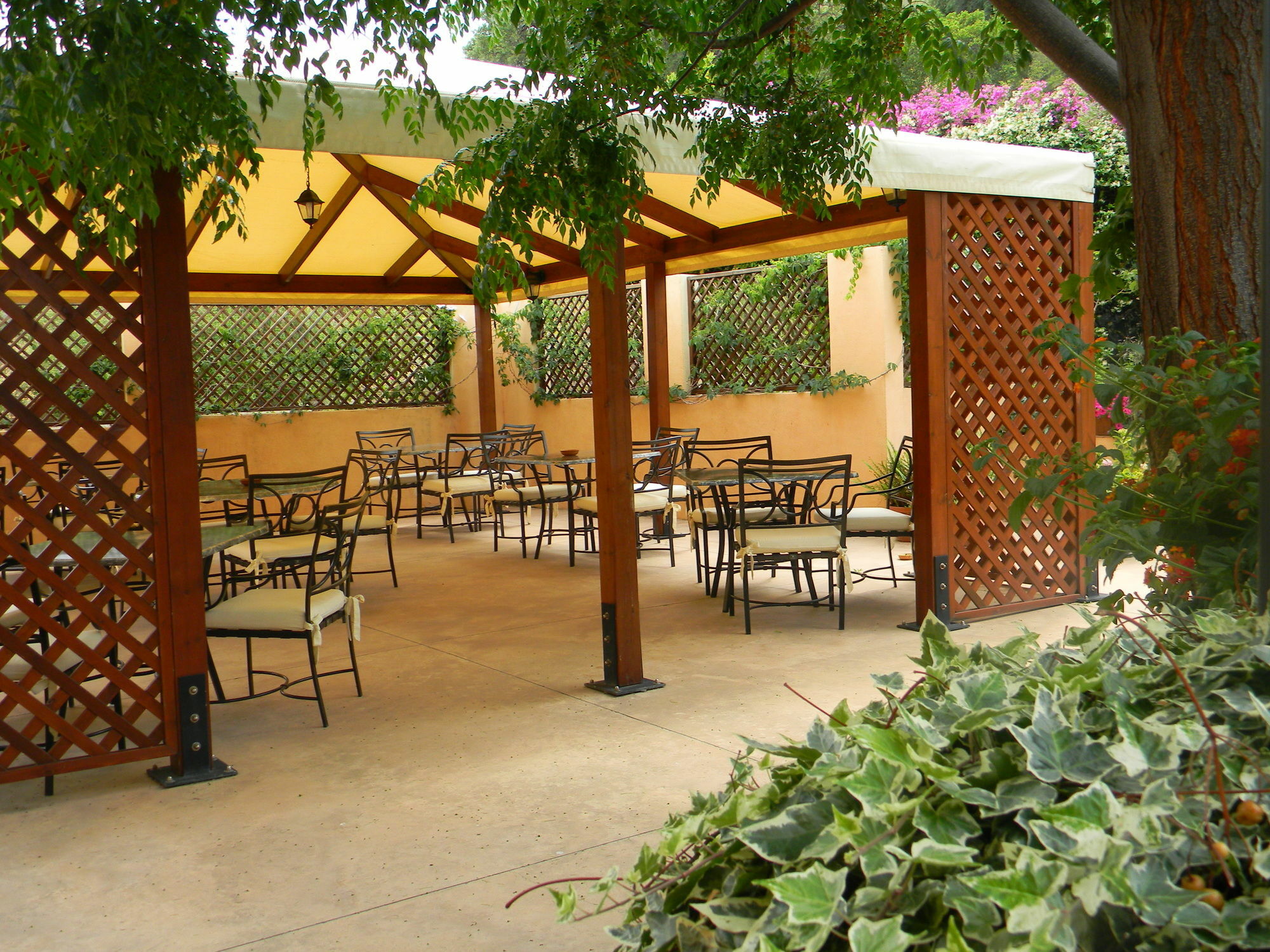 Relais Fenicottero Rosa Guest House Porto Taverna Bagian luar foto